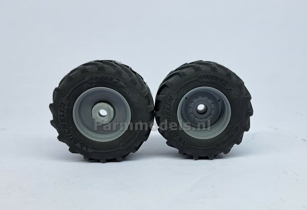 &Oslash; 56.7 x 26.1 mm: FENDT 1052 UH: 2x Michelin Axiobib2 Banden + RESIN Velgen BLANK geleverd 1:32 Farmmodels Premium Line 