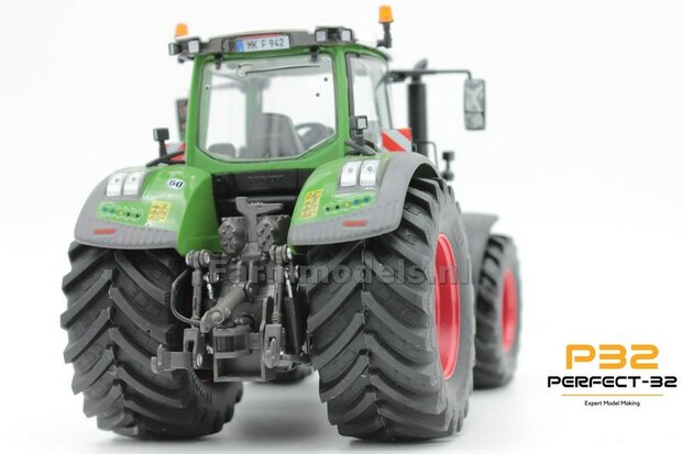 COMBI SET: 2x &Oslash; 51 mm + 2x &Oslash; 68 mm: Fendt 942 Wiking Bandenset BLANK incl. 2x afdekplaat achteras 1:32  PERFECT-32 P28 + P29