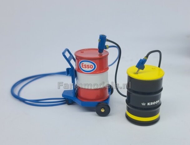 2x Zetor OLIEDRUMS + 3x losse doppen OLIEDRUMS Resin WIT GLANS gespoten geleverd + Zetor Pr&eacute;-Cut Decal stickersets 1:32