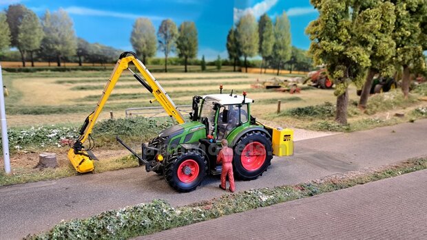 BOUWKIT: HERDER GRENADIER HYDRAULIEK-UNIT Resin, BLANK geleverd incl Pr&eacute;-Cut Decal Stickers 1:32  