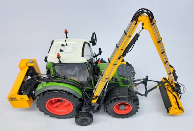 BOUWKIT: HERDER ECOMAAIER KMU Resin, BLANK geleverd incl Pr&eacute;-Cut Decal Stickers, snelwissel en ketting 1:32  