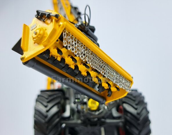 BOUWKIT: HERDER ECOMAAIER KMU Resin, BLANK geleverd incl Pr&eacute;-Cut Decal Stickers, snelwissel en ketting 1:32  