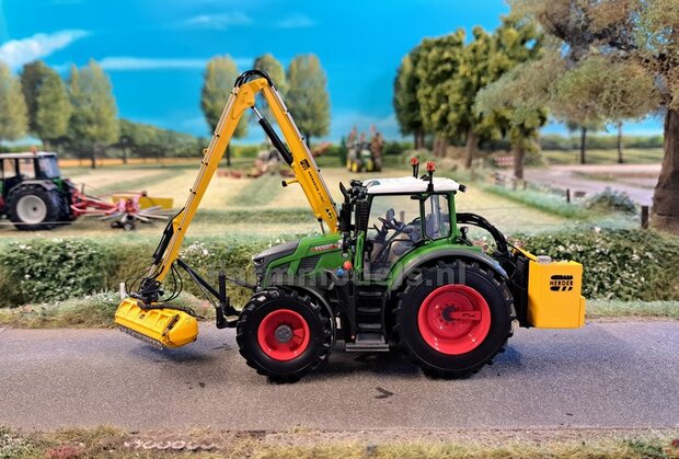 BOUWKIT: HERDER ECOMAAIER KMU Resin, BLANK geleverd incl Pr&eacute;-Cut Decal Stickers, snelwissel en ketting 1:32  