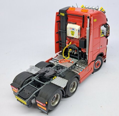 4x WABCO LUCHTKOPPELING met STOFKLEP, echt beweeg- &amp; koppelbaar Materiaal: RESIN BLANK Geleverd, geschikt voor &Oslash; 0.5mm luchtleidingen 1:32