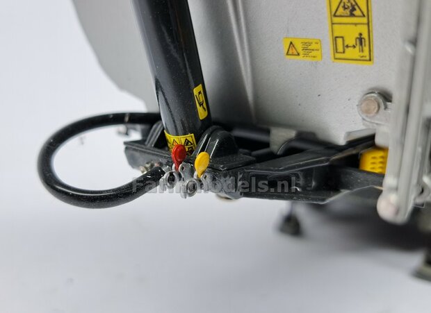 4x WABCO LUCHTKOPPELING + STOFKLEP, echt beweeg- &amp; koppelbaar Mat: Resin, ALUMINIUM + GEEL Geleverd, geschikt voor &Oslash; 0.5mm luchtleidingen 1:32