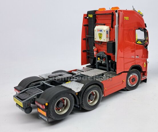 12x WABCO LUCHTKOPPELING + STOFKLEP, echt beweeg- &amp; koppelbaar Mat: Resin, ALUMINIUM + ROOD Geleverd, geschikt voor &Oslash; 0.5mm luchtleidingen 1:32