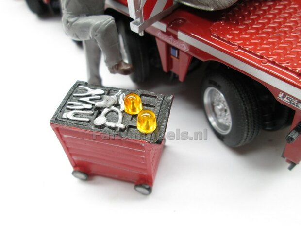 2x LOSSE ZWAAILAMP AFDEKKAP V7 = zonder zwaailamp huis/houder (VERSIE 7) mooi voor o.a. de breedtesteunen van diverse Nooteboom trailers 1:32