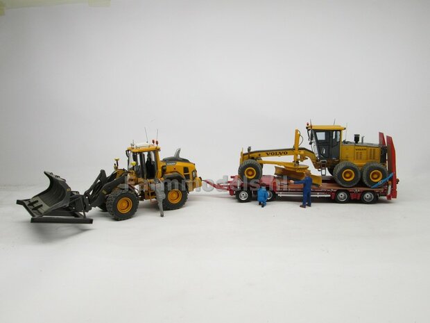 2x LOSSE ZWAAILAMP AFDEKKAP V7 = zonder zwaailamp huis/houder (VERSIE 7) mooi voor o.a. de breedtesteunen van diverse Nooteboom trailers 1:32