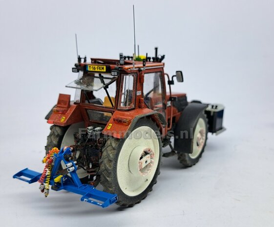 BOUWKIT: UITTRIJBOK REGENHASPEL met optie voor Hydrauliek- Lucht- &amp; Stroom aansluiting 3-Punt Bok Materiaal RESIN BLANK geleverd  1:32