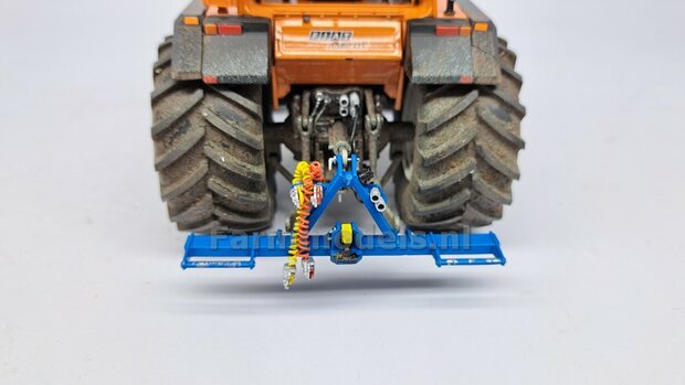 BOUWKIT: UITTRIJBOK REGENHASPEL met opties voor Hydrauliek- Lucht- &amp; Stroom aansluiting 3-Punt Bok Mat: Resin ROOD/GEEL &amp; ALU gespoten 1:32