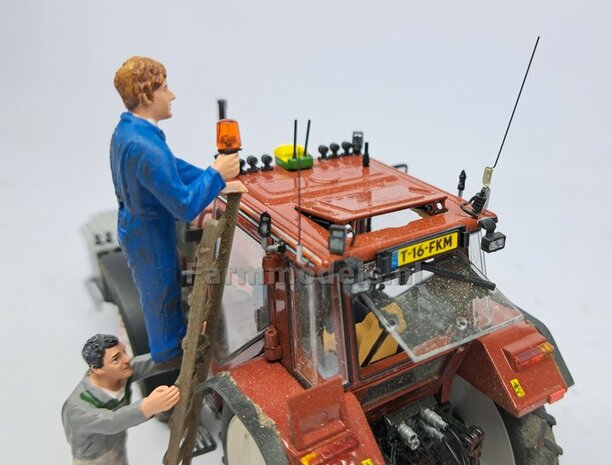 BOUWKIT: UITTRIJBOK REGENHASPEL met opties voor Hydrauliek- Lucht- &amp; Stroom aansluiting 3-Punt Bok Mat: Resin ROOD/GEEL &amp; ALU gespoten 1:32