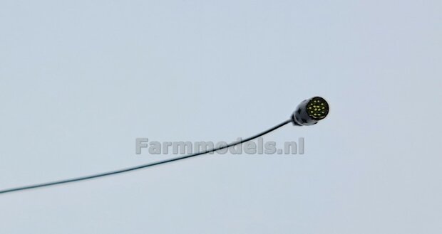 4x 13-Polige STEKKER + VERLICHTINGSKABEL  &Oslash; 0.3 mm Materiaal Resin, ZWART MATT Gespoten geleverd + &Oslash; 0.3 mm kabel  1:32 