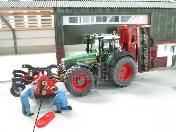 4x 13-Polige STEKKER + VERLICHTINGSKABEL  &Oslash; 0.3 mm Materiaal Resin, ZWART MATT Gespoten geleverd + &Oslash; 0.3 mm kabel  1:32 