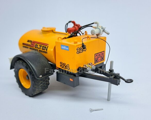 10x 13-Polige STEKKER + 2x  CONTRASTEKKER + 10x STOFKAPJE + VERLICHTINGSKABEL  &Oslash; 0.3 mm Mat: RESIN, BLANK Geleverd + &Oslash; 0.3 mm kabel  1:32 