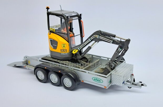 2x 13-Polige STEKKER &amp; 2x CONTACTDOOS  + 2x STOFKAPJE + VERLICHTINGSKABEL  &Oslash; 0.3 mm Materiaal RESIN, BLANK Geleverd + &Oslash; 0.3 mm kabel  1:32 