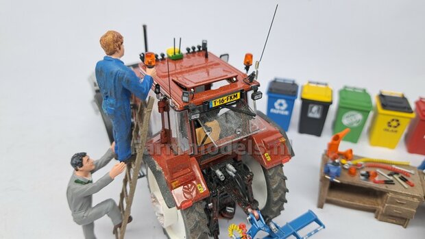 BOUWKIT: UITTRIJBOK REGENHASPEL met opties voor Hydrauliek- Lucht- &amp; Stroom aansluiting 3-Punt Bok Mat: Resin BLAUW/GEEL &amp; ALU gespoten 1:32