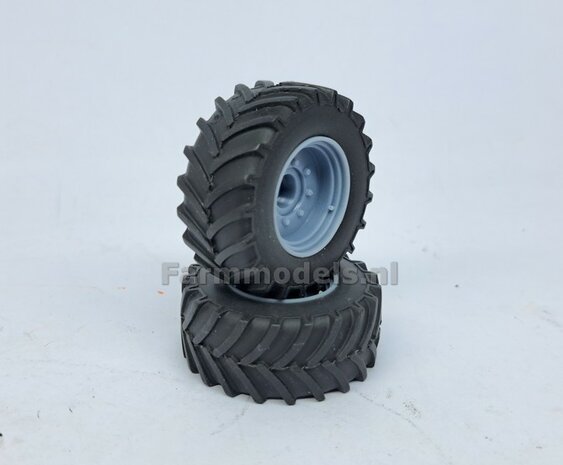 &Oslash; 47,3 mm: FIAT 1580/ 160-90 van ROS: 2x VOORAS Banden met RESIN 8 GAATS-Velgen BLANK geleverd  1:32   Farmmodels Custom Line Series  