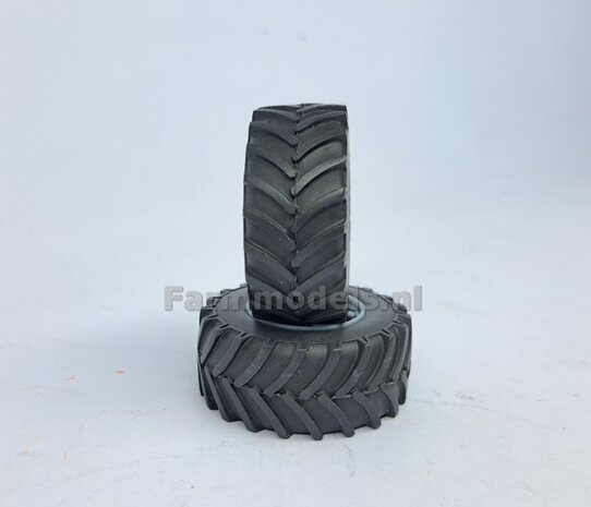 &Oslash; 47,3 mm: FIAT 1580/ 160-90 van ROS: 2x VOORAS Banden met RESIN 8 GAATS-Velgen BLANK geleverd  1:32   Farmmodels Custom Line Series  