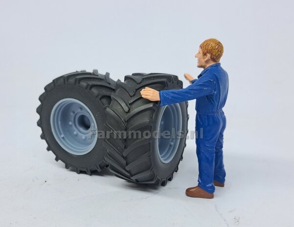 &Oslash; 47,3 mm: FIAT 1580/ 160-90 van ROS: 2x VOORAS Banden met RESIN 8 GAATS-Velgen BLANK geleverd  1:32   Farmmodels Custom Line Series  