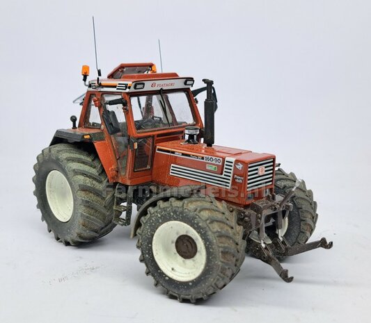 &Oslash; 58.5 mm: FIAT 1580/ 160-90 van ROS: 2x ACHTERAS Banden met RESIN 8 GAATS-Velgen NH/ FIAT WIT gespoten geleverd  1:32   Farmmodels Custom Line Series  