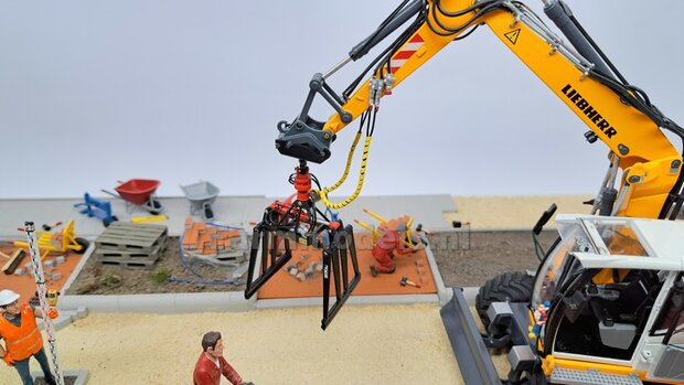 KOPPELSTUK SNELWISSEL aan CW30 snelwisselkoppeling geschikt voor Koppellen JKB Stenenklem 3D Geprint Mat: Resin ZWART gespoten geleverd 1:32                      