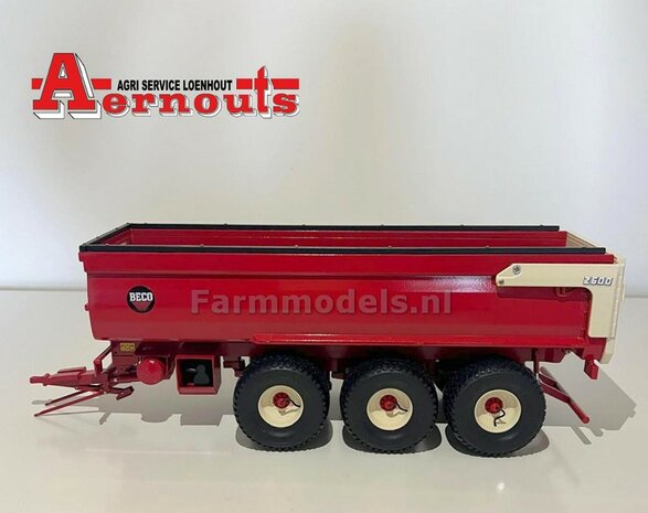 Handmatig gebouwd: BECO 2600 Tridemasser landbouwkipper 1:32 