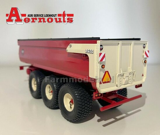 Handmatig gebouwd: BECO 2600 Tridemasser landbouwkipper 1:32 