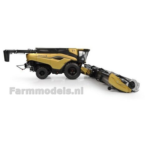 GOLD SHOW EDITION New Holland CR11 maaidorser Lim. Ed. 2000st. 1:32 UNIVERSAL HOBBIES  6829    OP=OP