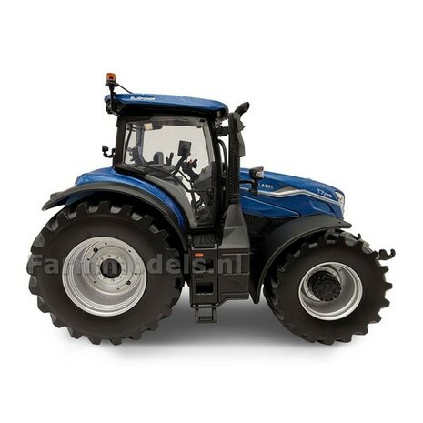 New Holland T7.225 Blue Power 2026 + FREE GIFT VOORRUIT STICKER SET 1:32 UNIVERSAL HOBBIES   7201    