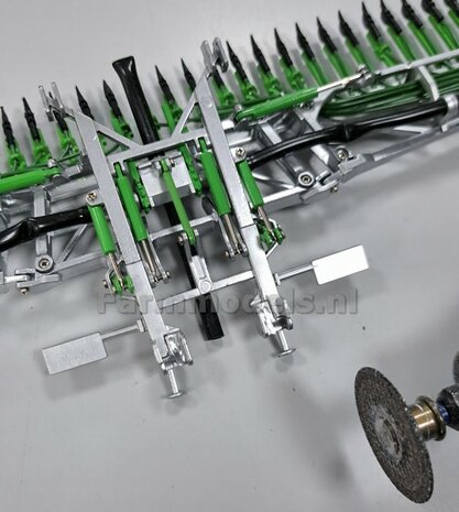 BOUWKIT: KOPPELBOK Resin ALUMINIUM Gespoten + 2x CILINDER + 6x Montage nagels  t.b.v. koppelen Joskin Pendislide met VEENHUIS Mesttank UH 1:32