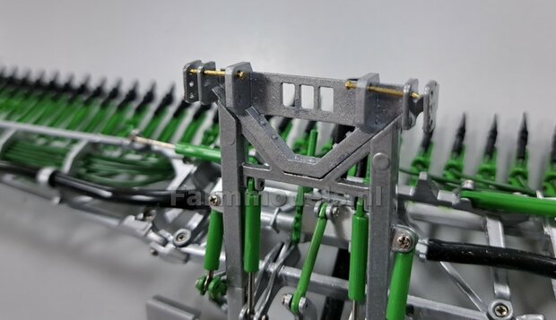 BOUWKIT: KOPPELBOK Resin ALUMINIUM Gespoten + 2x CILINDER + 6x Montage nagels  t.b.v. koppelen Joskin Pendislide met VEENHUIS Mesttank UH 1:32