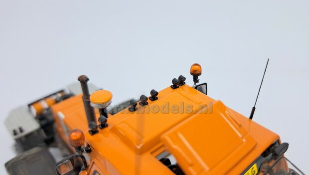 1x ZWAAILAMPSTEUN VERSIE K &Oslash; 1mm steun. Mat: Resin ALUMINIUM glans geschikt voor montage Farmmodels Zwaailampen 