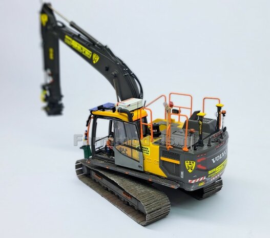 2x ZWAAILAMPEN V2  = 2x Zwaailamphuis/houder + 2x afdekkap VERSIE 2, geschikt voor montage op &Oslash; 1mm steun 1:32  