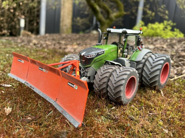 660. Holaras MES 470-H-140-F maisschuif aan Fendt 1050