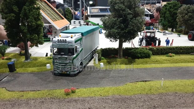 Opbergkist GLAD 31.6mm x 16.8mm x 16mm DEURAFDRUK VOORKANT Materiaal RESIN BLANK Geleverd  1:32    