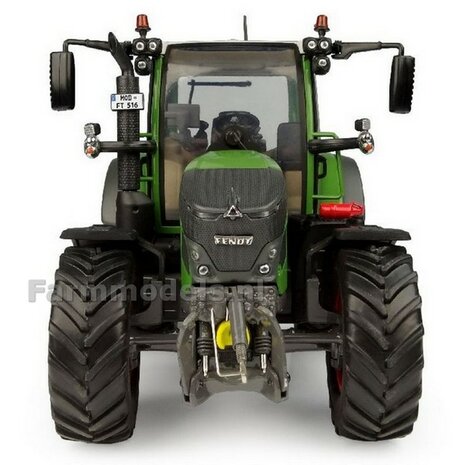 Fendt 516 Vario - 2026 + FREE GIFT VOORRUIT STICKERSET 1:32 Universal Hobbies UH6740    