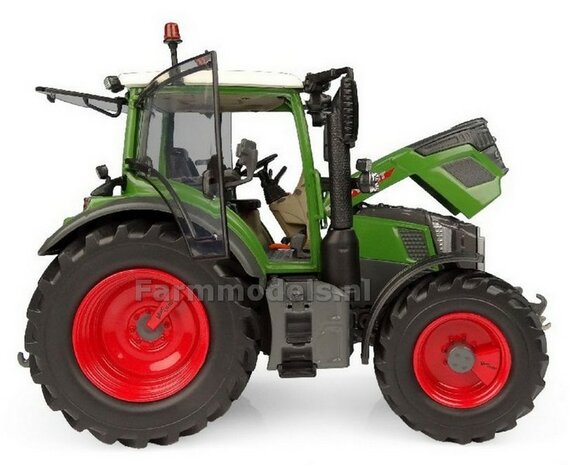 Fendt 516 Vario - 2026 + FREE GIFT VOORRUIT STICKERSET 1:32 Universal Hobbies UH6740    