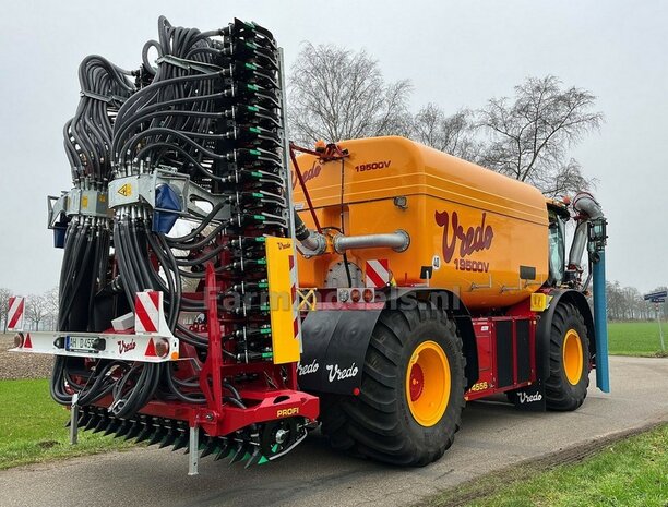 Combi-Deal: Vredo ZB4 12m Duo-V zodenbemester UH6828 + Veenhuis Profiline 29.000 Tridem asser Full Options mesttank UH6411 + FREE GIFT GLIMMERSET  1:32 