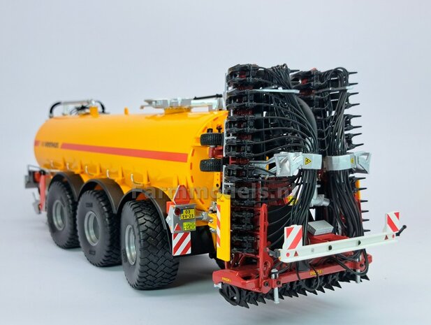 Combi-Deal: Vredo ZB4 12m Duo-V zodenbemester UH6828 + Veenhuis Profiline 29.000 Tridem asser Full Options mesttank UH6411 + FREE GIFT GLIMMERSET  1:32 
