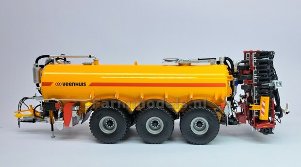 Combi-Deal: Vredo ZB4 12m Duo-V zodenbemester UH6828 + Veenhuis Profiline 29.000 Tridem asser Full Options mesttank UH6411 + FREE GIFT GLIMMERSET  1:32 