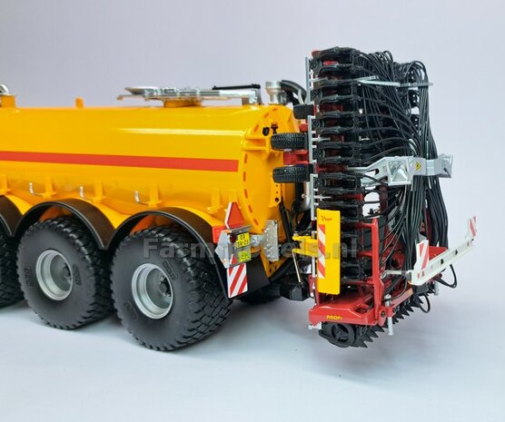 Combi-Deal: Vredo ZB4 12m Duo-V zodenbemester UH6828 + Veenhuis Profiline 29.000 Tridem asser Full Options mesttank UH6411 + FREE GIFT GLIMMERSET  1:32 