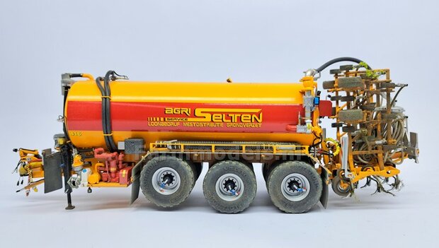 20x Zelfklevende WITTE GLIMMERS/ REFLECTOREN  Type S11  afmeting: 1,5 x 3 mm  Kleur: HELDER WIT  Farmmodels.nl