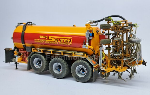 100x Zelfklevende ORANJE GLIMMERS/ REFLECTOREN  Type S11  afmeting: 1,5 x 3 mm  Kleur: HELDER ORANJE  Farmmodels.nl