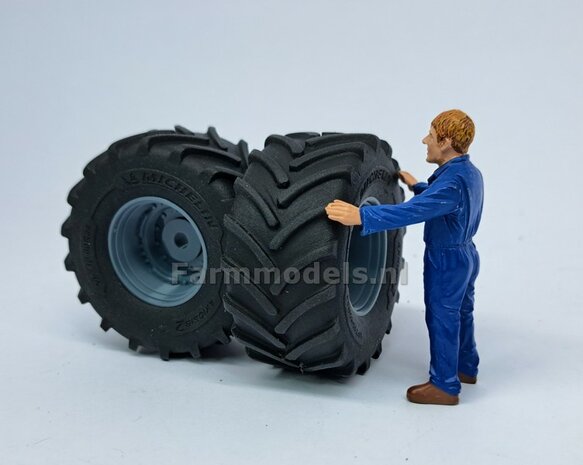 &Oslash; 54.8 x 25.8 mm: JD 7R Series: 2x Michelin Axiobib2 Banden + RESIN Velgen BLANK Geleverd 1:32    Farmmodels Premium Line Series 