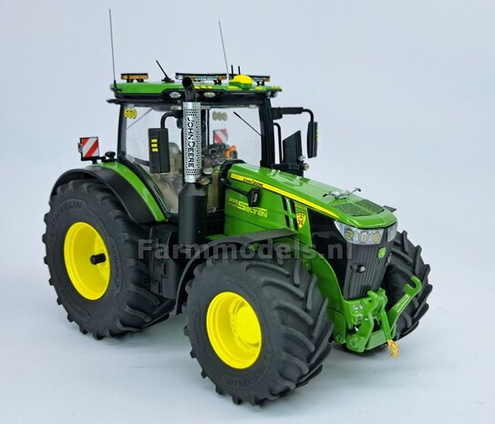 &Oslash; 70.3 x 30.4 mm: JOHN DEERE 7R &amp; 8R Wiking: 2x Michelin Axiobib2 Banden + RESIN Velgen BLANK geleverd 1:32    Farmmodels Premium Line Series  