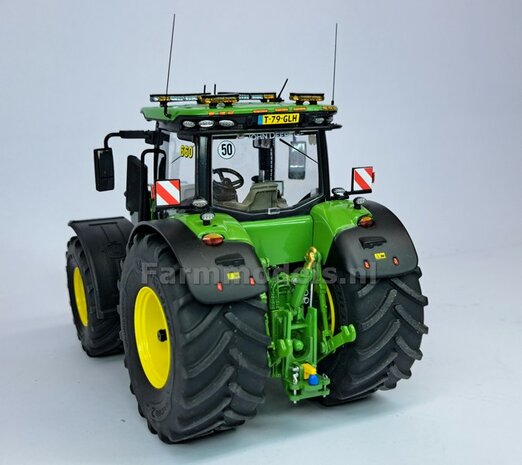 &Oslash; 70.3 x 30.4 mm: JOHN DEERE 7R &amp; 8R Wiking: 2x Michelin Axiobib2 Banden + RESIN Velgen BLANK geleverd 1:32    Farmmodels Premium Line Series  