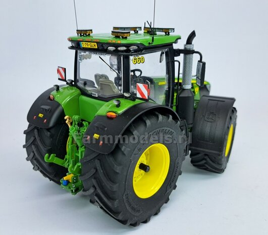 &Oslash; 70.3 x 30.4 mm: JOHN DEERE 7R &amp; 8R Wiking: 2x Michelin Axiobib2 Banden + RESIN Velgen JD GEEL GESPOTEN geleverd 1:32  Farmmodels Premium Line Series  