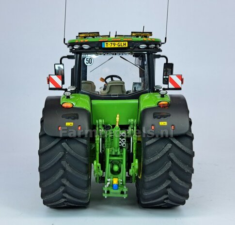&Oslash; 70.3 x 30.4 mm: JOHN DEERE 7R &amp; 8R Wiking: 2x Michelin Axiobib2 Banden + RESIN Velgen JD GEEL GESPOTEN geleverd 1:32  Farmmodels Premium Line Series  