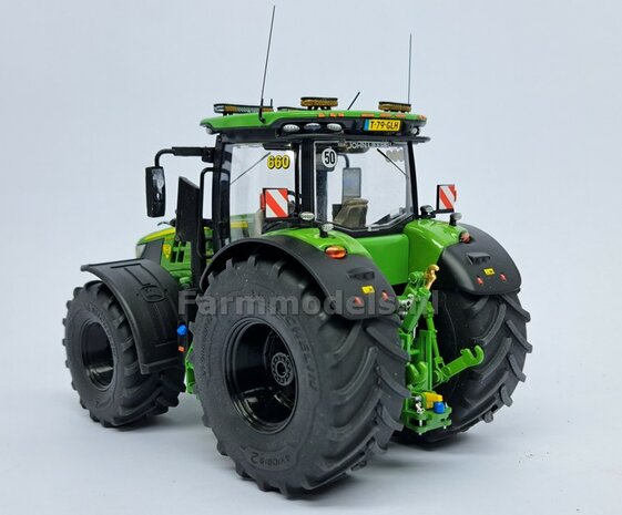 &Oslash; 70.3 x 30.4 mm: JOHN DEERE 7R &amp; 8R: 2x Michelin Axiobib2 Banden + RESIN Velgen ZWART GLANS gespoten geleverd 1:32  Farmmodels Premium Line Series  