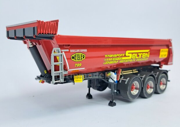 2x FAD Naafdop &Oslash; 8mm  Resin, KRAMPE ROOD  (Vicon HP1600 Margemodels ROOD) gespoten geleverd  1:32  Farmmodels 